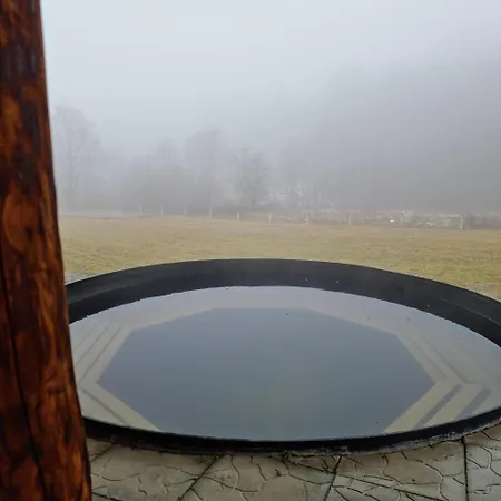 Vysoka Brama дерев'яний будиночок з чаном Holiday home *