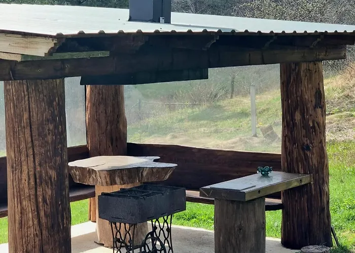 Holiday home Vysoka Brama дерев'яний будиночок з чаном *