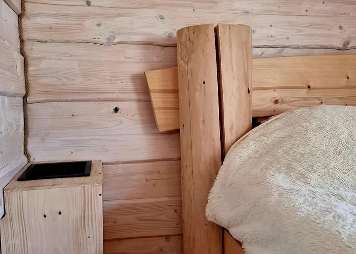 Holiday home Vysoka Brama дерев'яний будиночок з чаном *