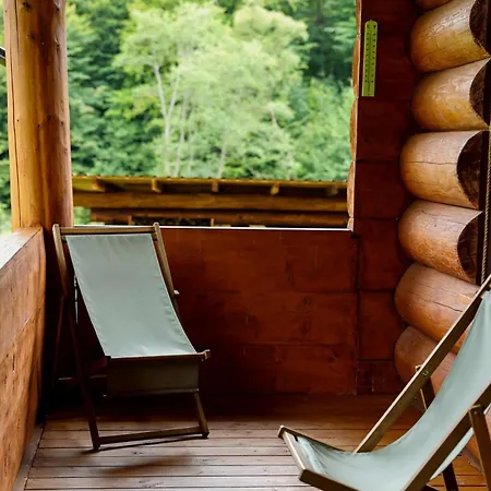 Holiday home Vysoka Brama дерев'яний будиночок з чаном Oriv